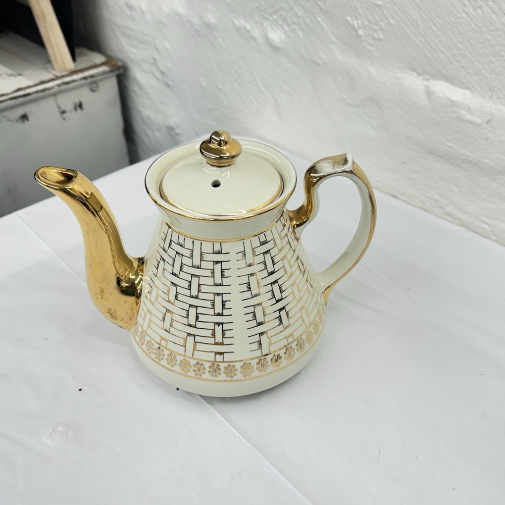 Vintage Hall‎ Hook Cover Teapot Ivory & Gold Basketweave Art Deco
